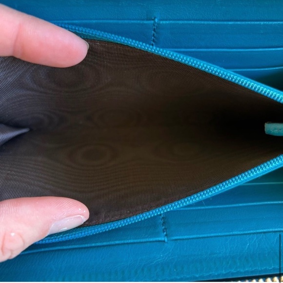 100% Authentic Guccissima Gucci Wallet- an AMAZING edition to any closet - Picture 6 of 14